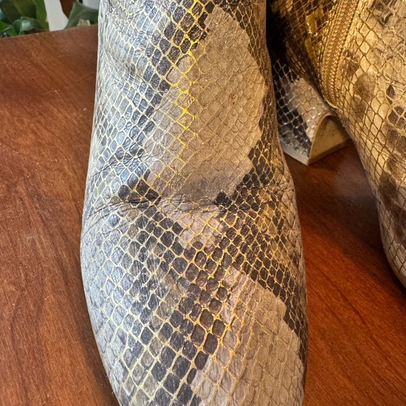Anthropology Matisse Snakeskin (faux) Ankle Boot 8.5 - Picture 5 of 8